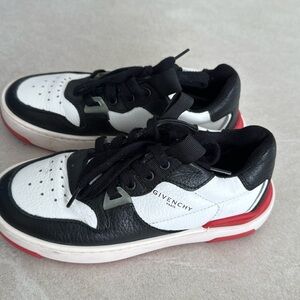 Givenchy sneakers 31